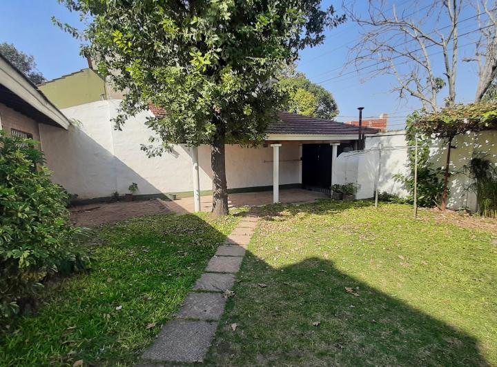 Casa · 175m² · 2 Ambientes · 1 Cochera