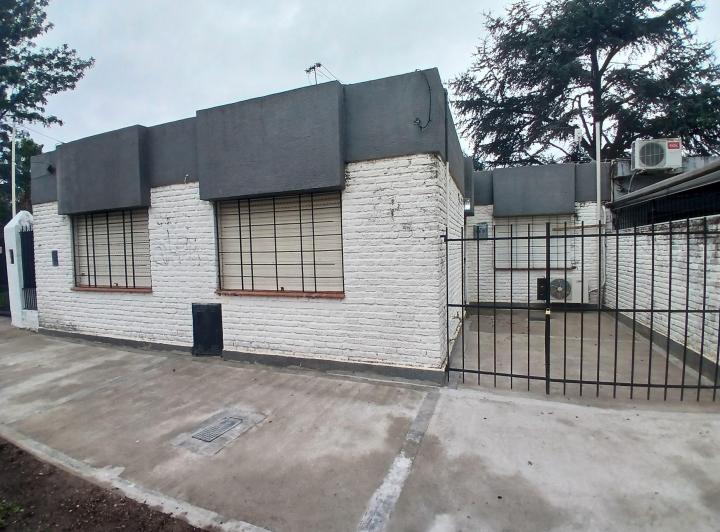 Casa · 60m² · 3 Ambientes · 1 Cochera