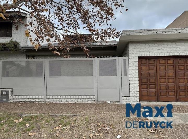 Casa · 156m² · 3 Ambientes · 1 Cochera