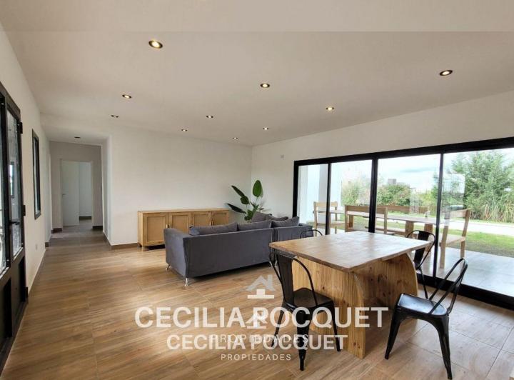 Casa · 168m² · 4 Ambientes · 2 Cocheras