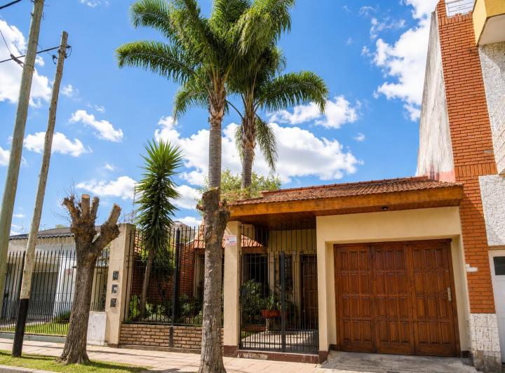 Casa · 173m² · 5 Ambientes · 1 Cochera