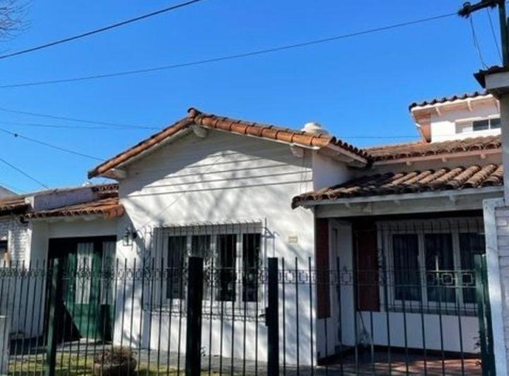 Casa · 179m² · 5 Ambientes · 1 Cochera