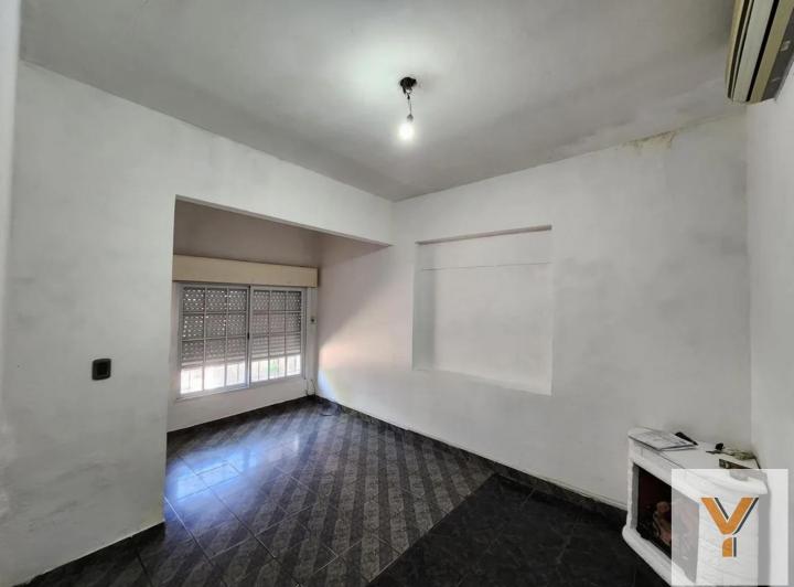 Casa · 130m² · 4 Ambientes · 2 Cocheras