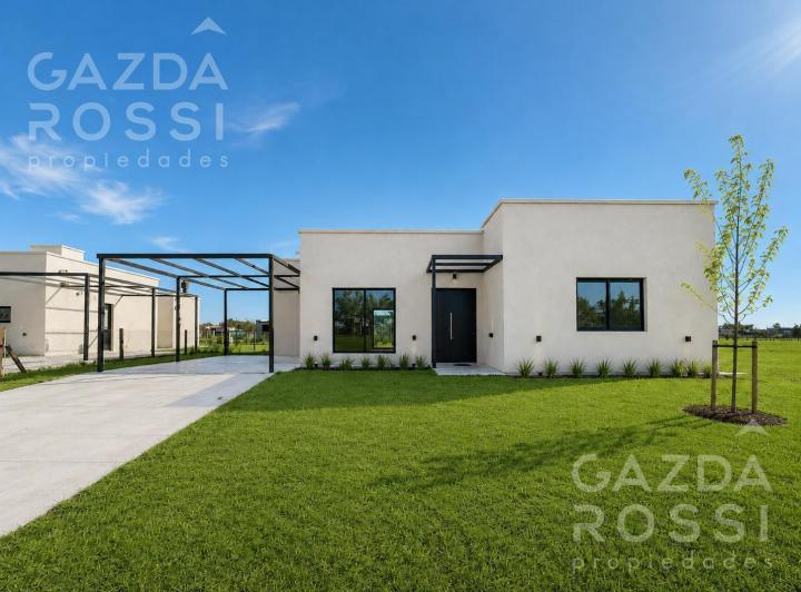Casa · 780m² · 4 Ambientes · 2 Cocheras