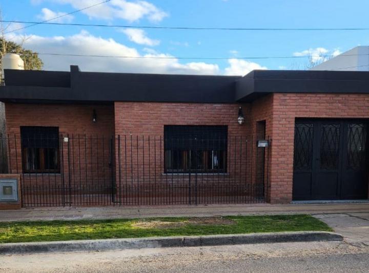 Casa · 162m² · 4 Ambientes · 1 Cochera