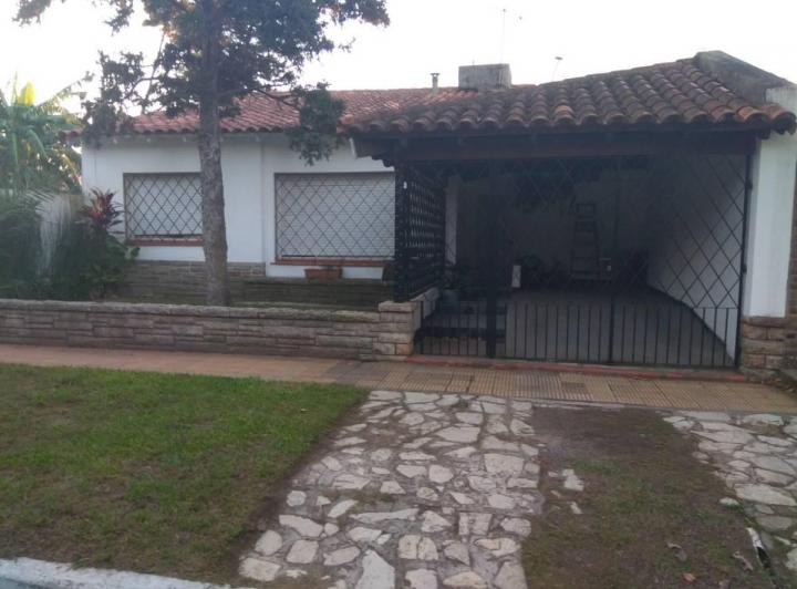 Casa · 100m² · 4 Ambientes · 1 Cochera