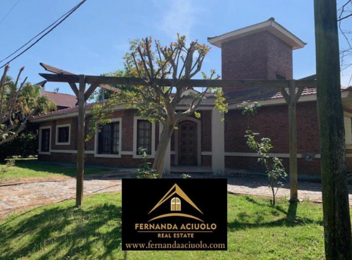 Casa · 150m² · 4 Ambientes · 2 Cocheras