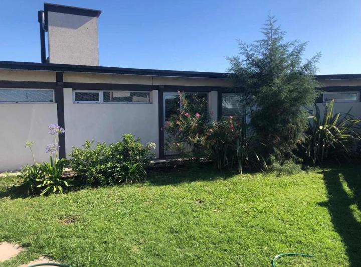 Casa · 200m² · 5 Ambientes · 3 Cocheras