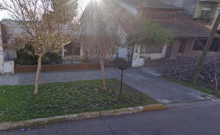 Casa · 140m² · 3 Ambientes · 2 Cocheras
