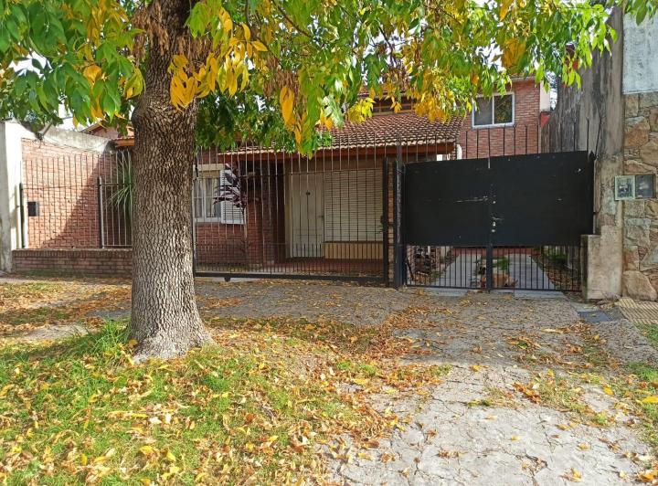 Casa · 137m² · 5 Ambientes · 1 Cochera
