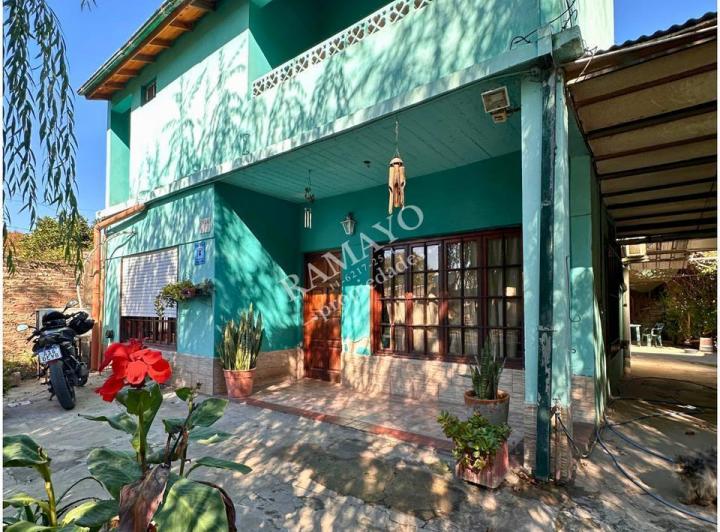 Casa · 95m² · 5 Ambientes · 2 Cocheras