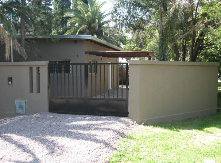 Casa · 65m² · 3 Ambientes · 2 Cocheras