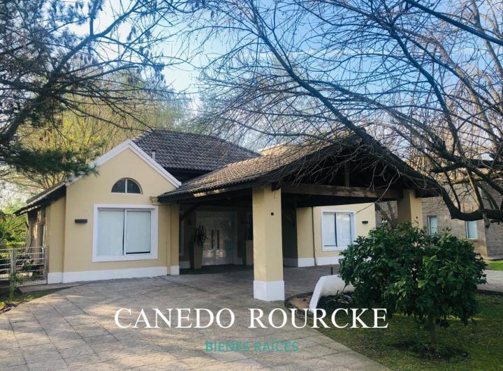 Casa · 180m² · 5 Ambientes