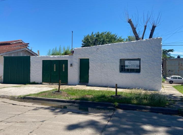 Casa · 35m² · 2 Ambientes · 1 Cochera