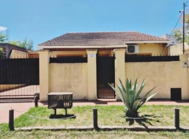 Casa · 170m² · 4 Ambientes · 1 Cochera