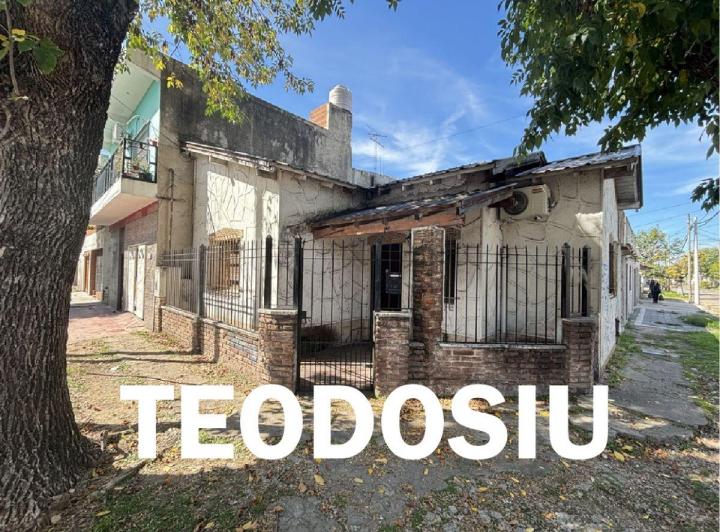 Casa · 80m² · 4 Ambientes · 1 Cochera