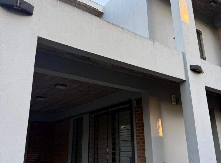 Casa · 132m² · 6 Ambientes · 2 Cocheras
