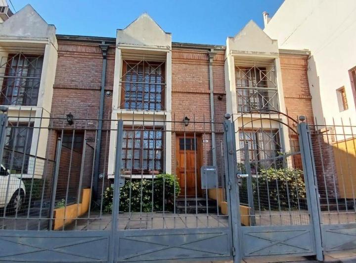 Casa · 110m² · 3 Ambientes · 1 Cochera