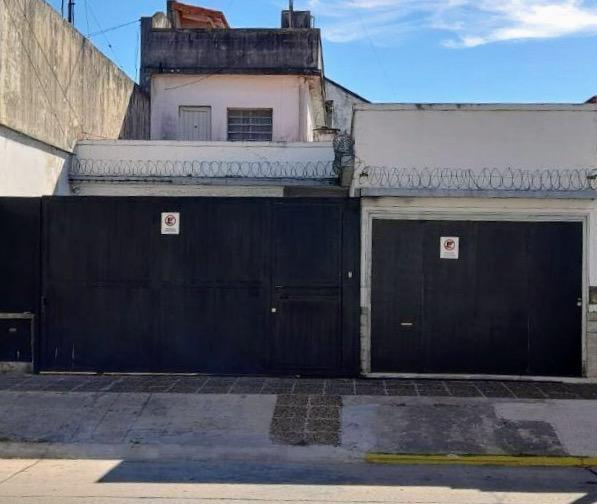 Casa · 80m² · 3 Ambientes · 2 Cocheras