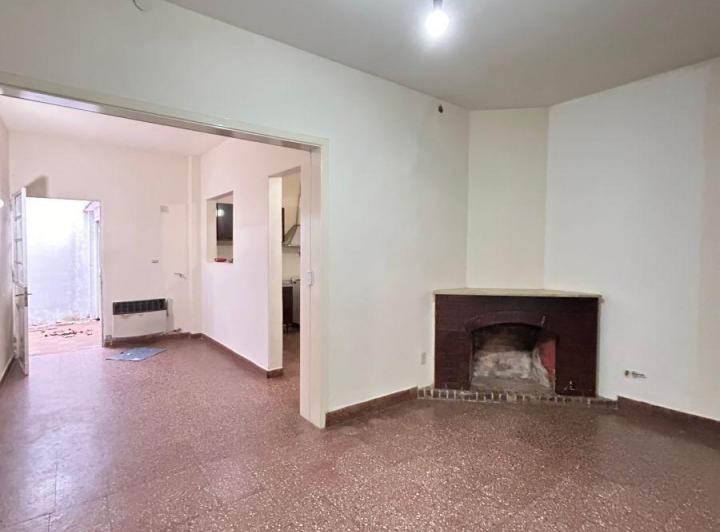 Casa · 80m² · 4 Ambientes · 1 Cochera