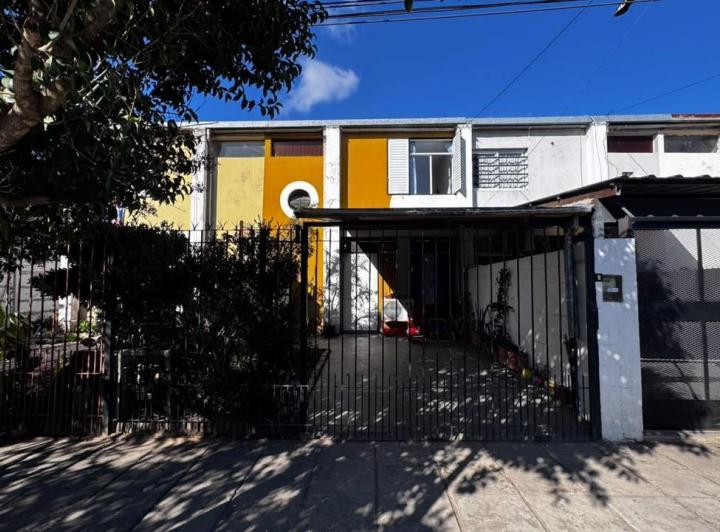 Casa · 70m² · 5 Ambientes · 1 Cochera