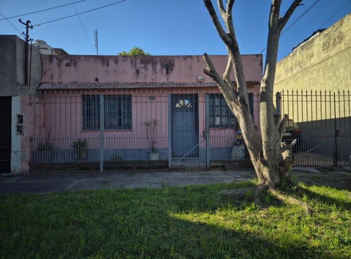 Casa · 60m² · 3 Ambientes · 2 Cocheras
