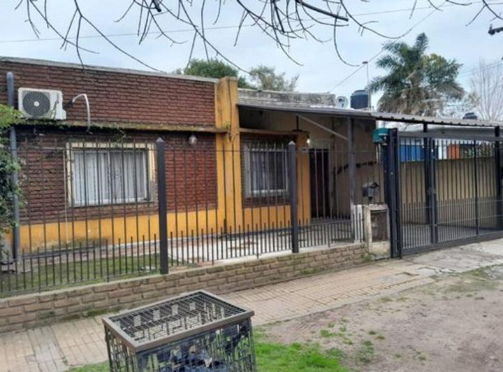 Casa · 80m² · 4 Ambientes · 1 Cochera