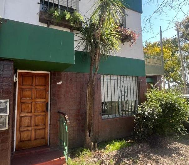 Casa · 160m² · 4 Ambientes · 1 Cochera