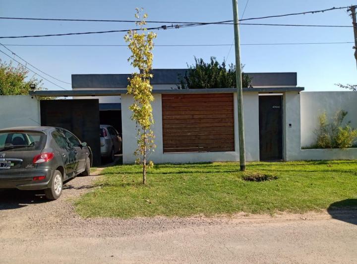Casa · 125m² · 4 Ambientes · 1 Cochera
