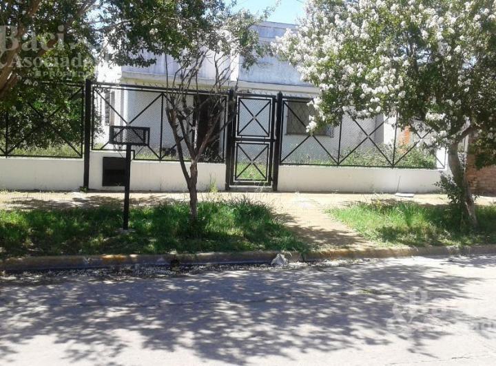 Casa · 610m² · 3 Ambientes
