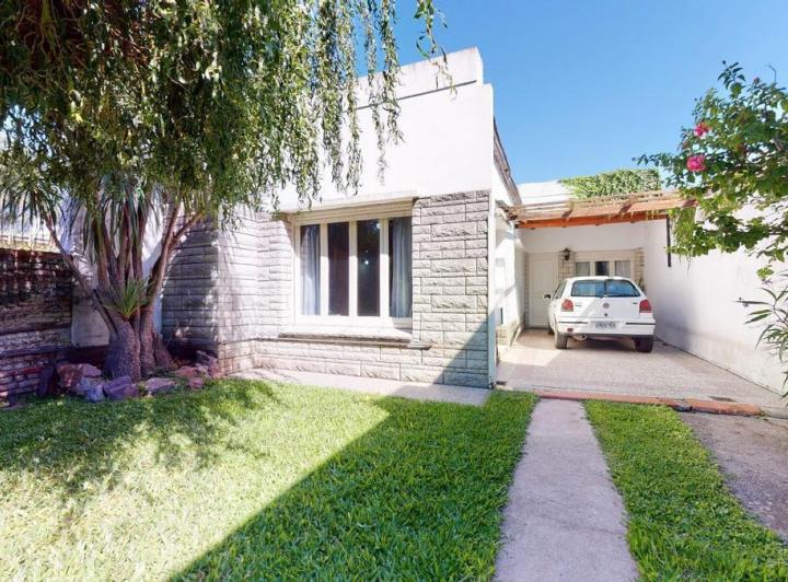 Casa · 110m² · 4 Ambientes · 1 Cochera