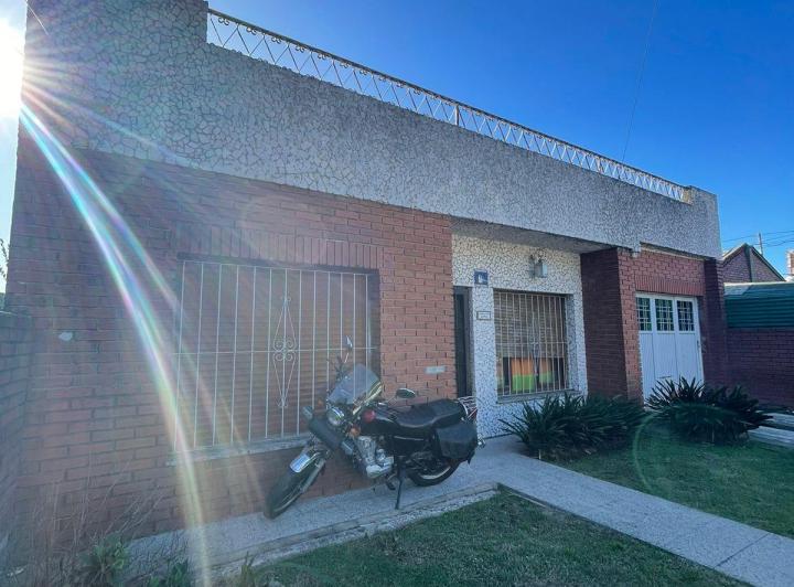 Casa · 80m² · 3 Ambientes · 1 Cochera