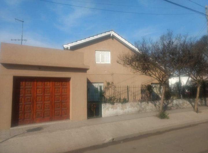 Casa · 110m² · 4 Ambientes · 1 Cochera