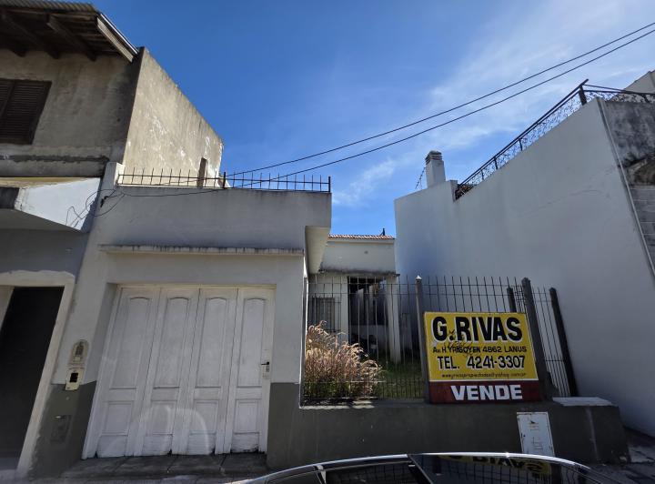 Casa · 100m² · 4 Ambientes · 1 Cochera