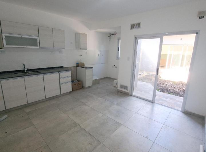 Casa · 125m² · 4 Ambientes · 1 Cochera