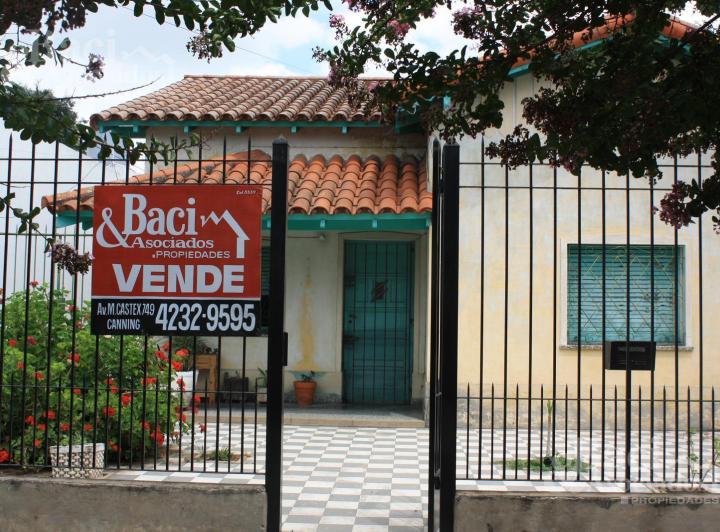 Casa · 100m² · 4 Ambientes · 1 Cochera