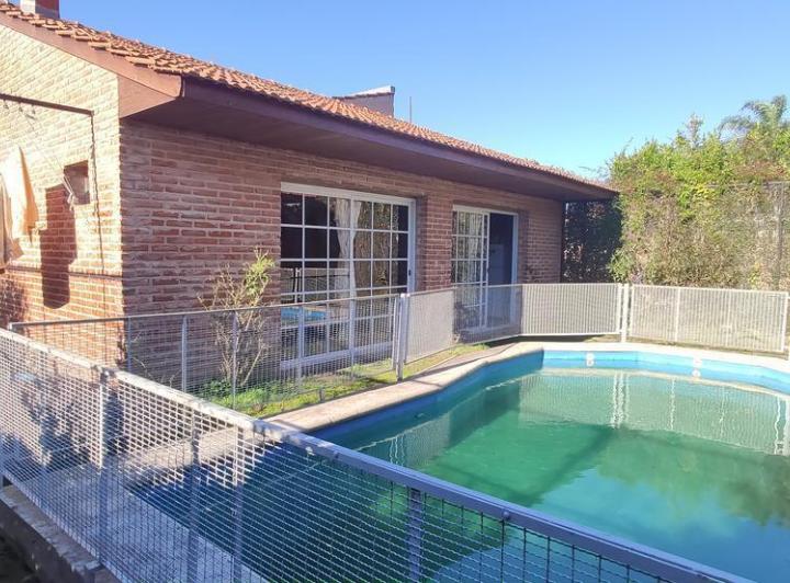 Casa · 180m² · 5 Ambientes · 1 Cochera