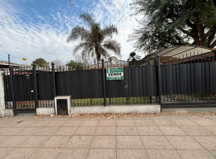 Casa · 179m² · 5 Ambientes · 1 Cochera