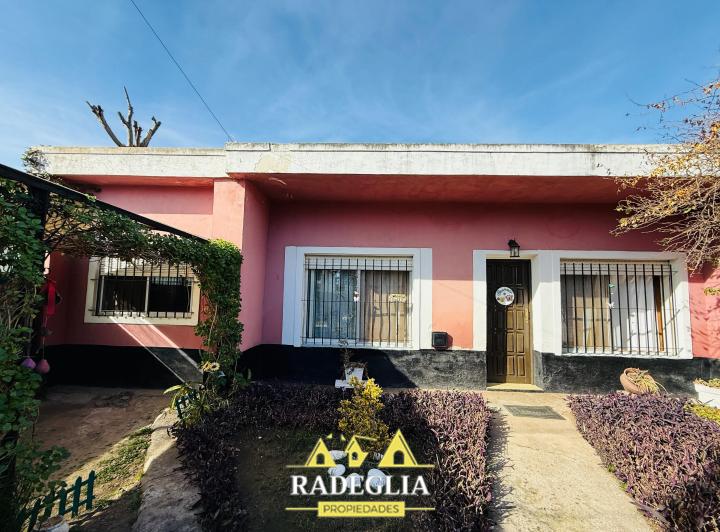 Casa · 1m² · 4 Ambientes · 1 Cochera