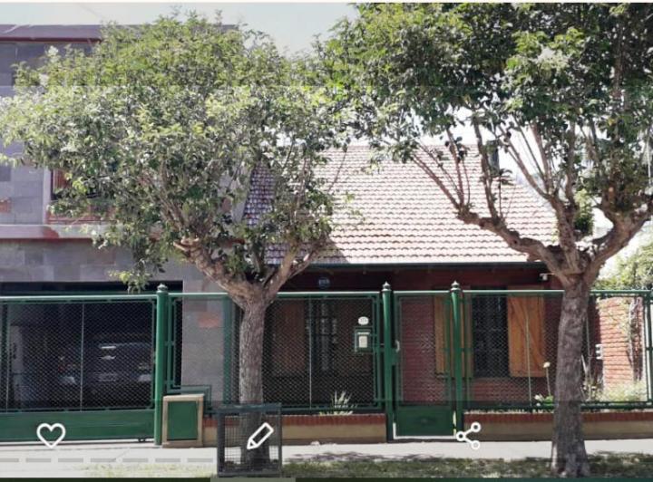 Casa · 130m² · 4 Ambientes · 1 Cochera