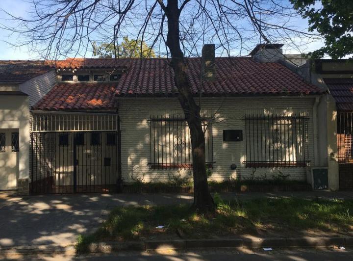 Casa · 129m² · 4 Ambientes · 2 Cocheras