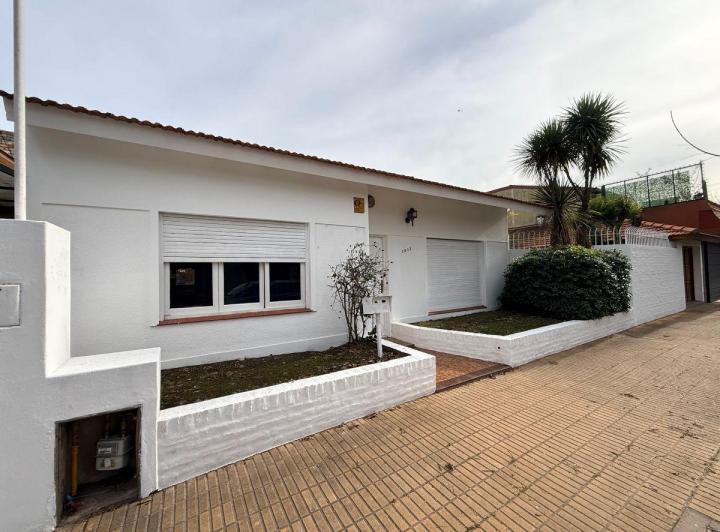 Casa · 100m² · 5 Ambientes · 1 Cochera