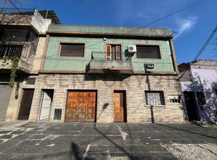 Casa · 500m² · 13 Ambientes · 1 Cochera