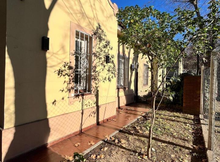 Casa · 102m² · 3 Ambientes · 2 Cocheras