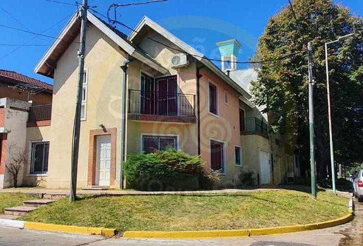 Casa · 123m² · 4 Ambientes · 1 Cochera
