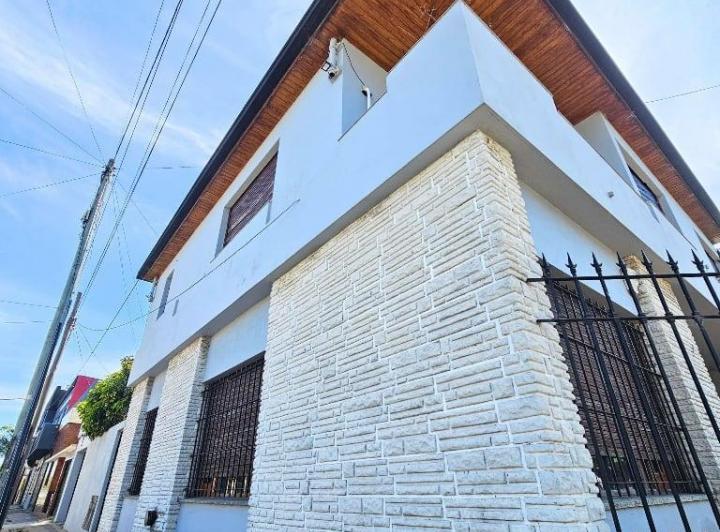 Casa · 207m² · 4 Ambientes · 1 Cochera