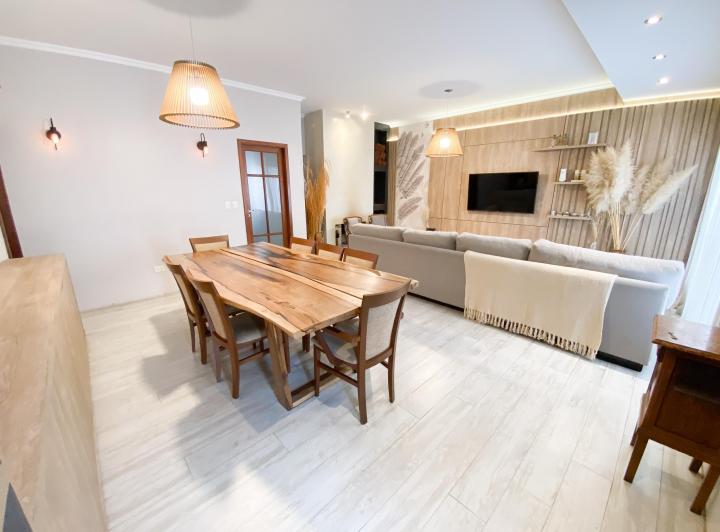 Casa · 165m² · 3 Ambientes · 1 Cochera