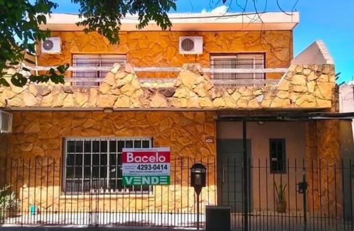Casa · 170m² · 7 Ambientes · 1 Cochera