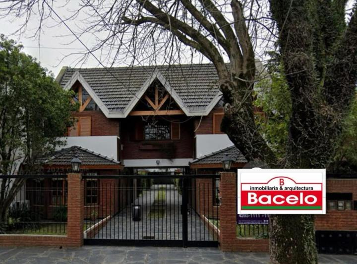 Casa · 120m² · 6 Ambientes · 1 Cochera
