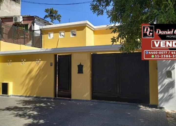 Casa · 130m² · 4 Ambientes · 1 Cochera